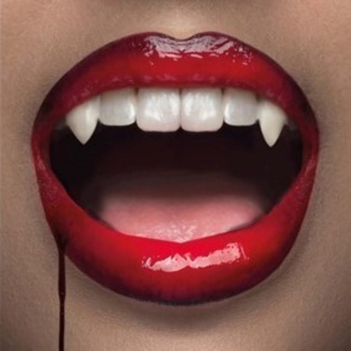Retractable Vampire Fangs