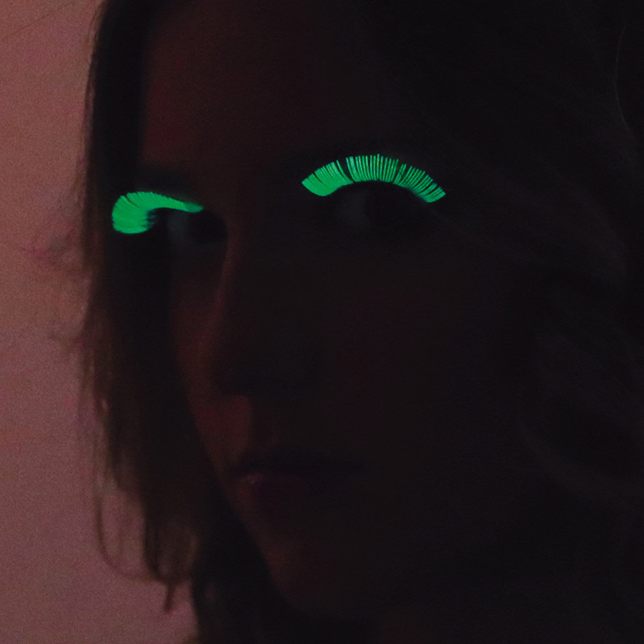 Fluorescent Eyelashes